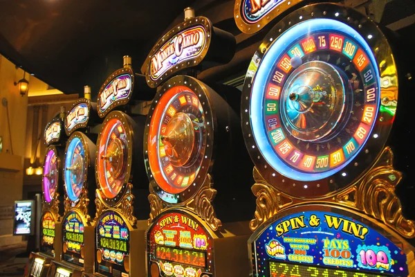 Live casino lobby showing No Commission Baccarat table list and stakes
